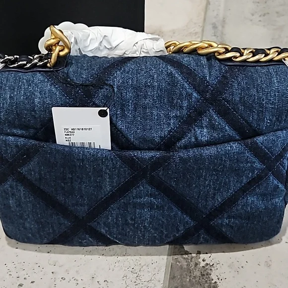 BNIB Chanel Denim 19 Flap - Picture 4 of 14